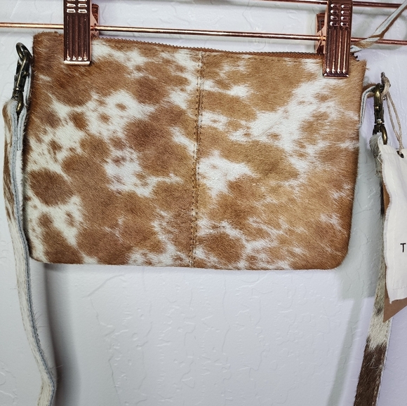 NEW The Shanty Corporation Cowhide Crossbody Pouch Purse - Picture 6 of 8